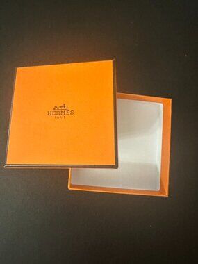 Hermès Paris Authentic Empty Orange Gift Box with Lid – Approx. 5" x 5"